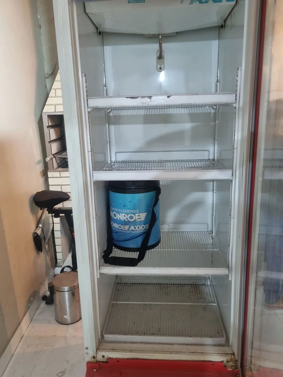 Freezer vertical expositor Metalfrio - Foto 2