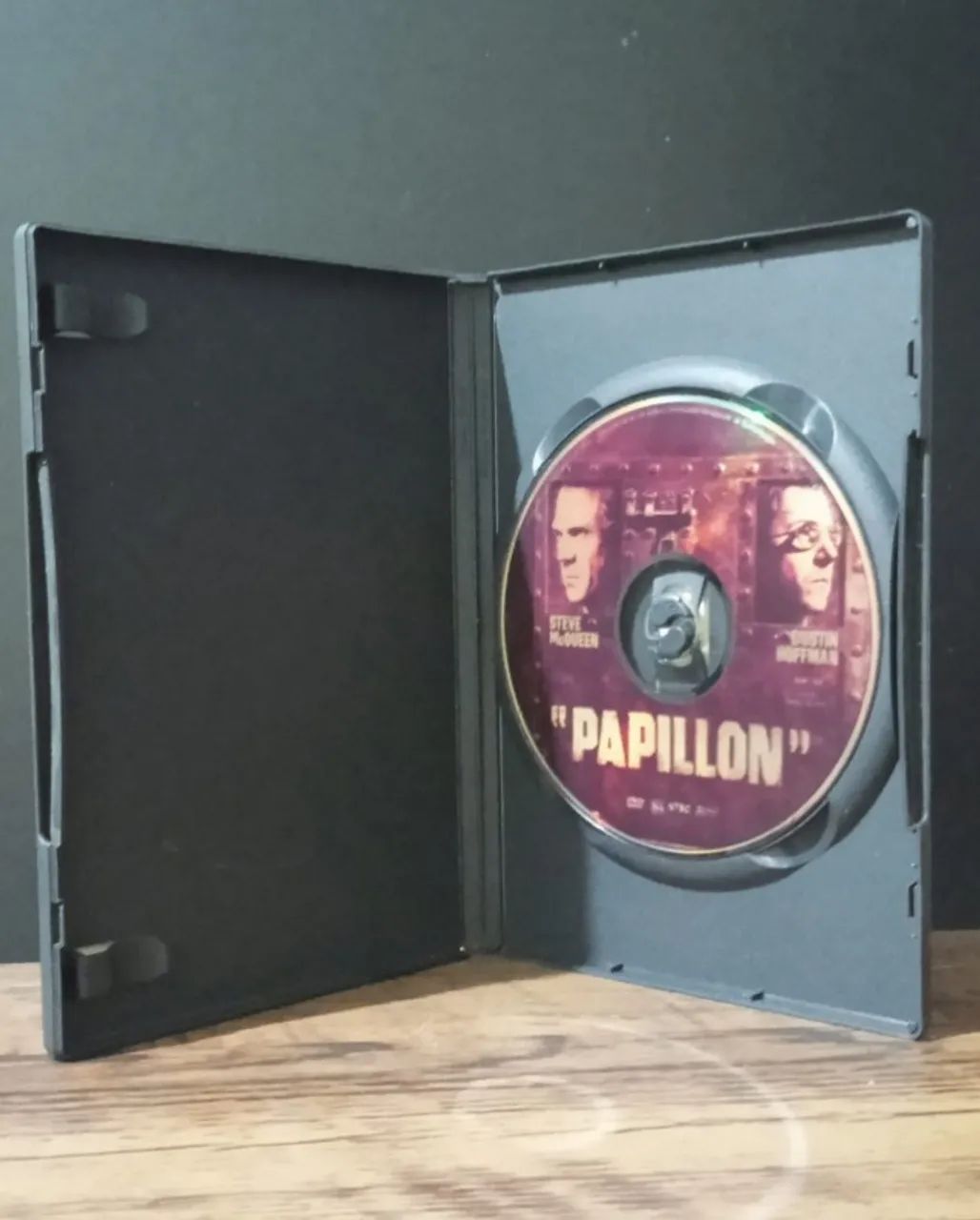 DVD do filme Papillon - Steve McQueen  - Dustin Hoffman  - Foto 3