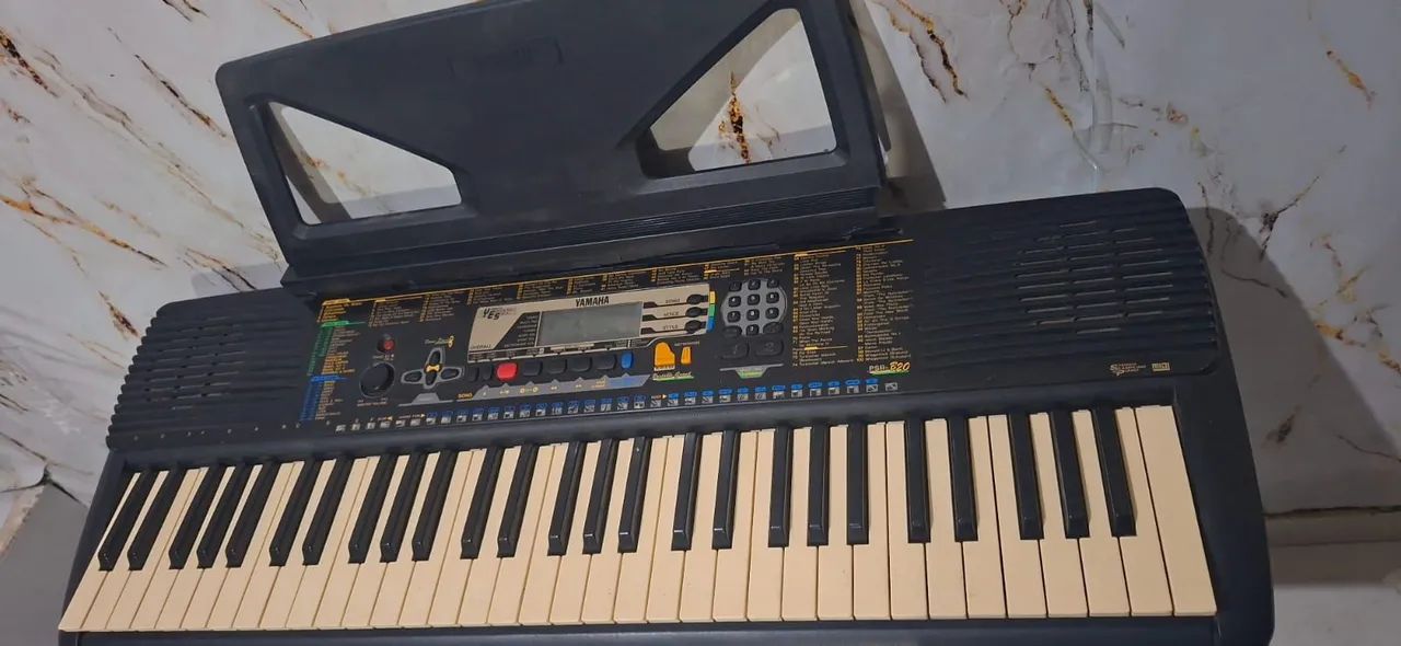 Lindo teclado yamaha 5 oitavas 