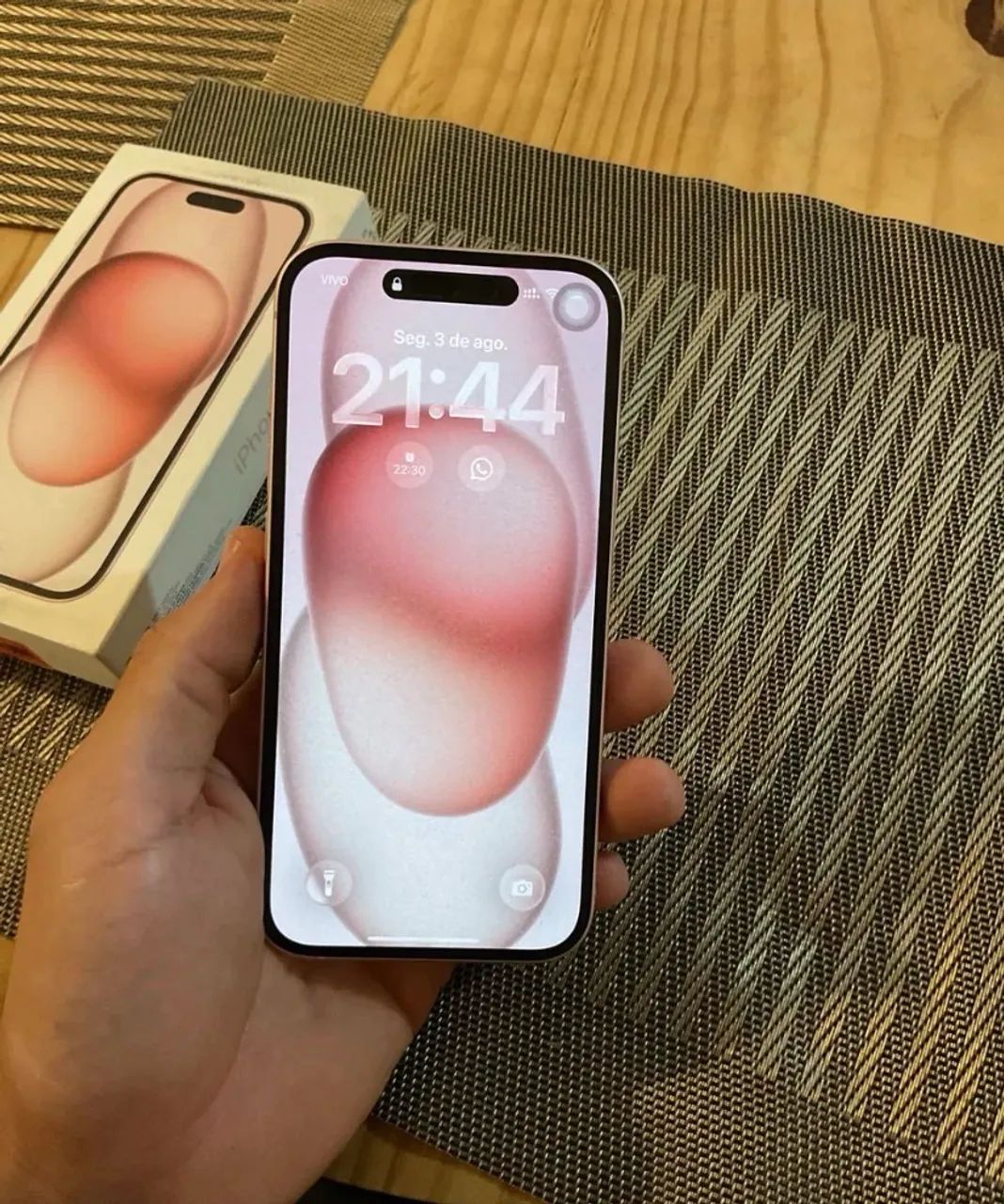 iPhone 15 - 256GB - Foto 3