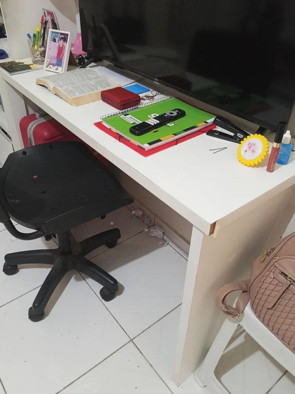 VENDO MESA DE ESTUDO ETC