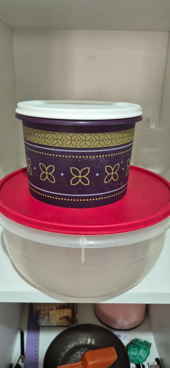 Tupperware 