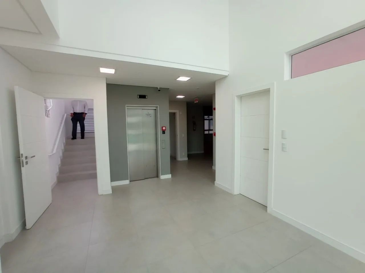 Apartamento com 1 dormitório para alugar, 43 m² - Lagoa da Conceição - Florianópolis/SC - Foto 4