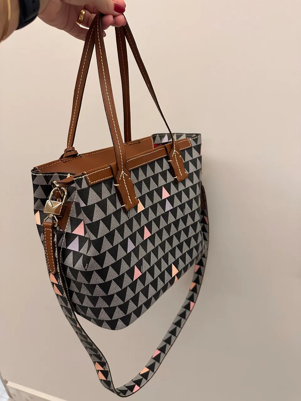 Bolsa Nina Triangle Schutz 