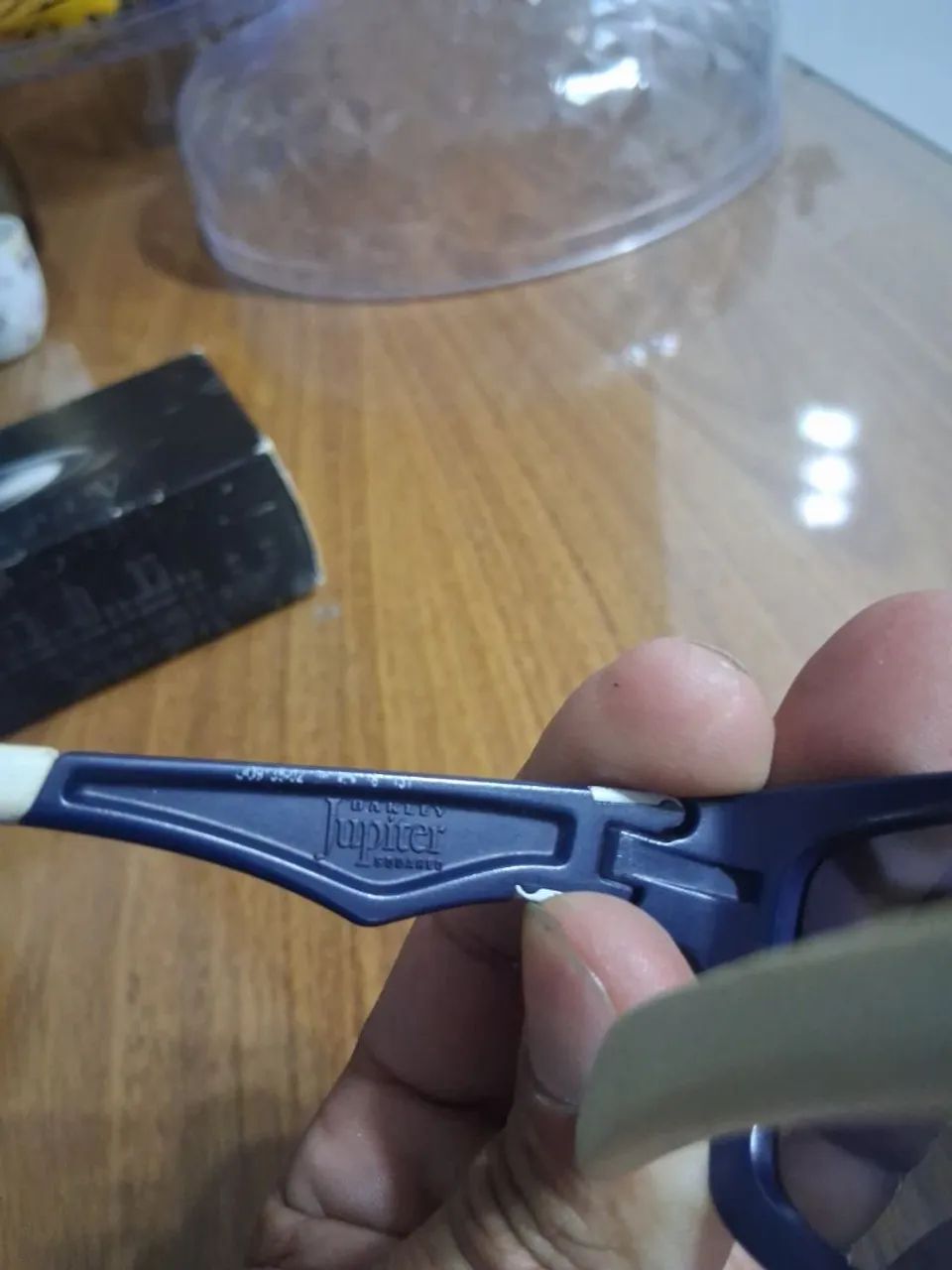 Oculos aokley original com caixa e nota de compra  - Foto 3