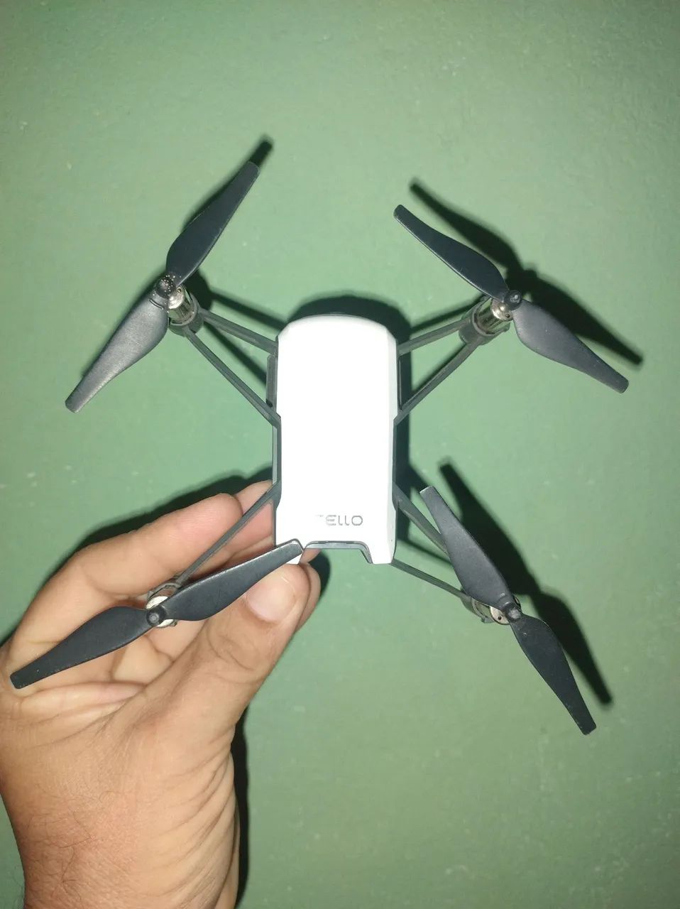 Drone Tello com 2 baterias e carregador 