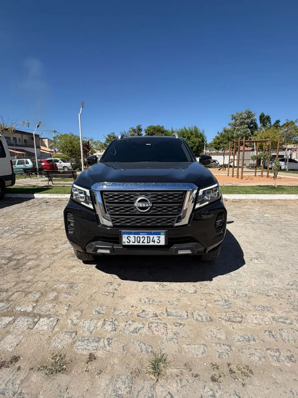Nissan Frontier XE CD 4X4 2.3 BI-TB DIESEL AUT. 2024