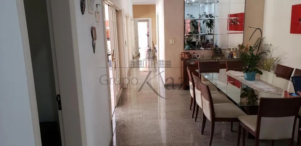 Casa Condomínio em Jacareí