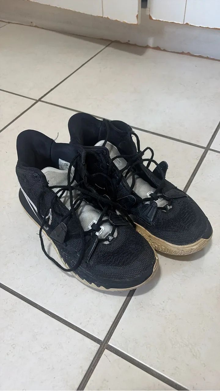 Tênis Nike Kyrie 7 TB 'Black White' - Foto 4