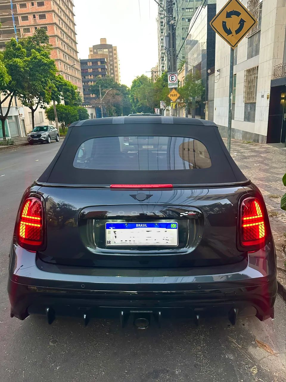 Mini Cooper Cabrio John Works 2.0 Aut. 2025 - Foto 3