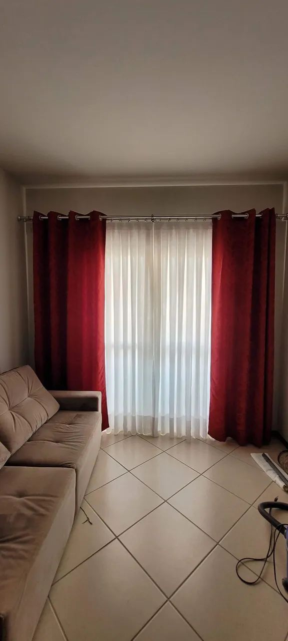Cortina branca, vermelha e varão duplo em inox - Foto 2