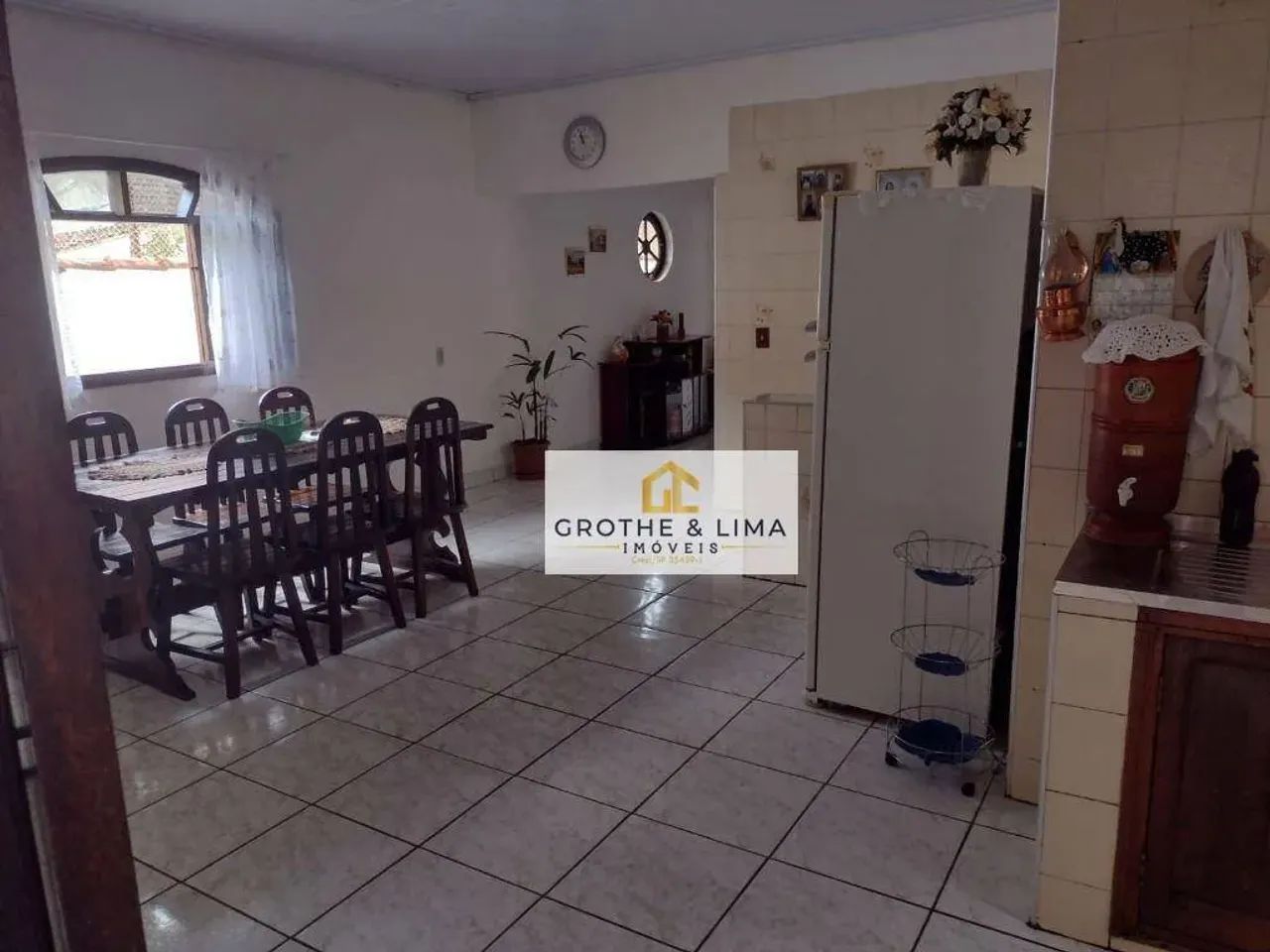 Casa Terrea no Centro de Monteiro Lobato SP - Foto 2
