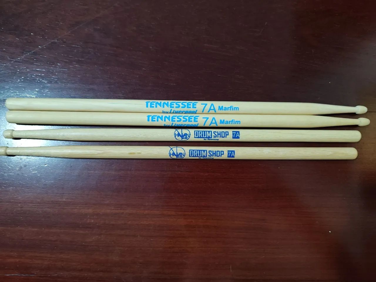 Dois pares de baqueta 7A