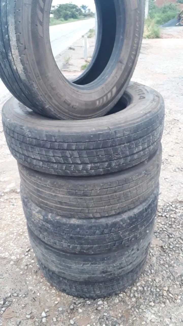 Pneus 235/75/17.5