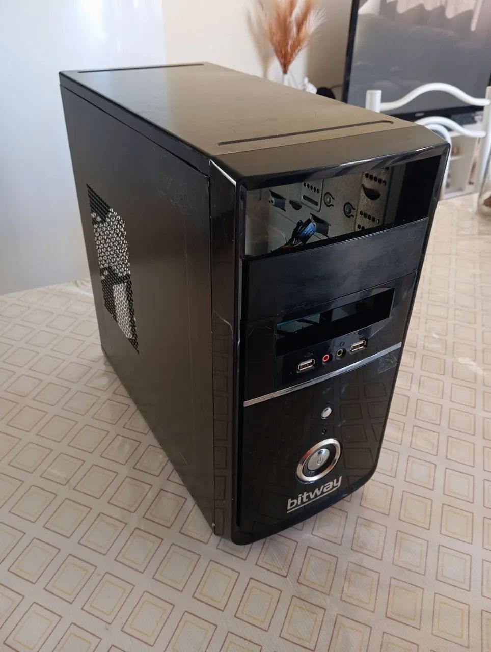 Gabinete torre para PC de escritorio - Foto 2