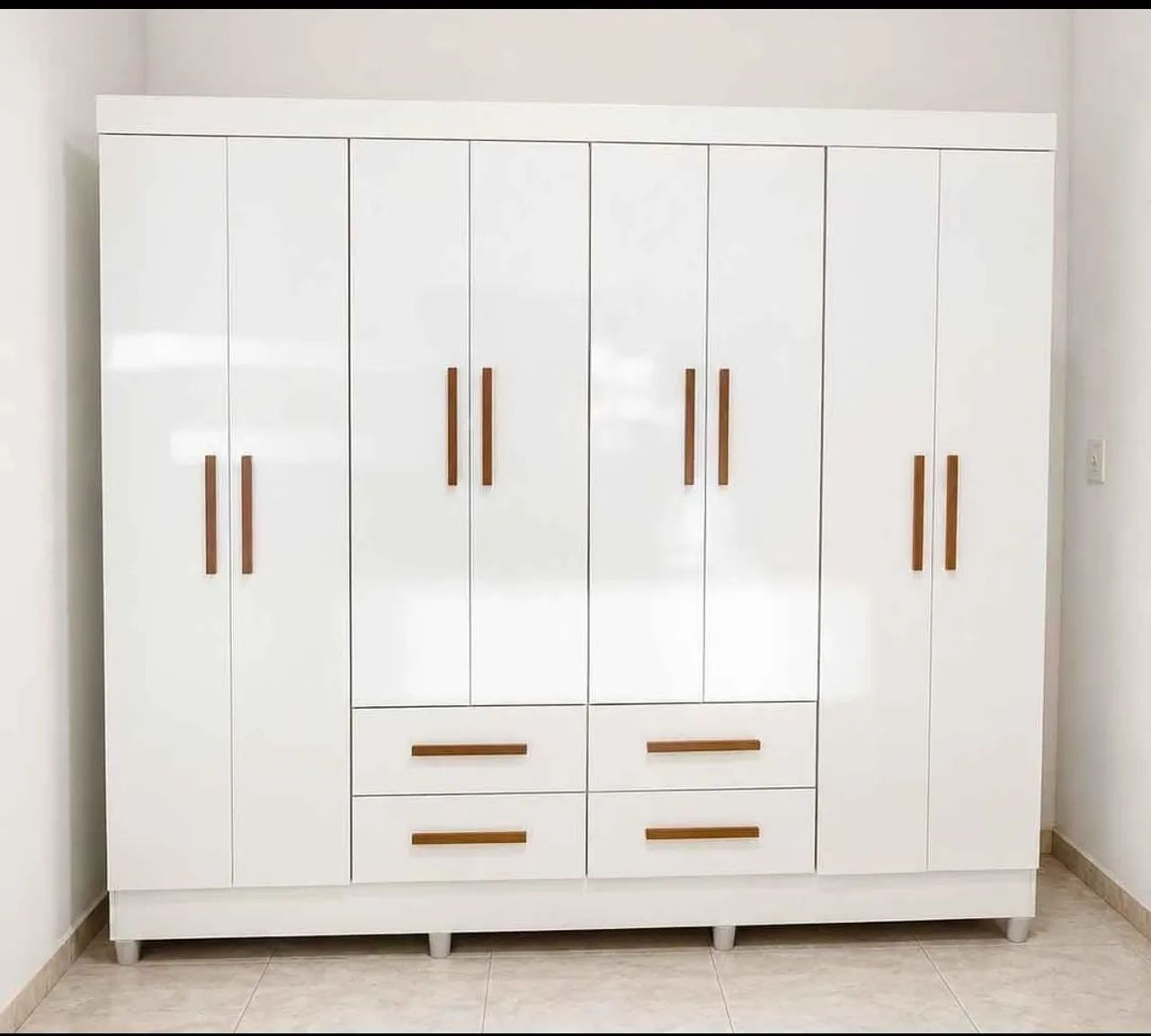 Guarda roupa 8 portas leão - Branco 