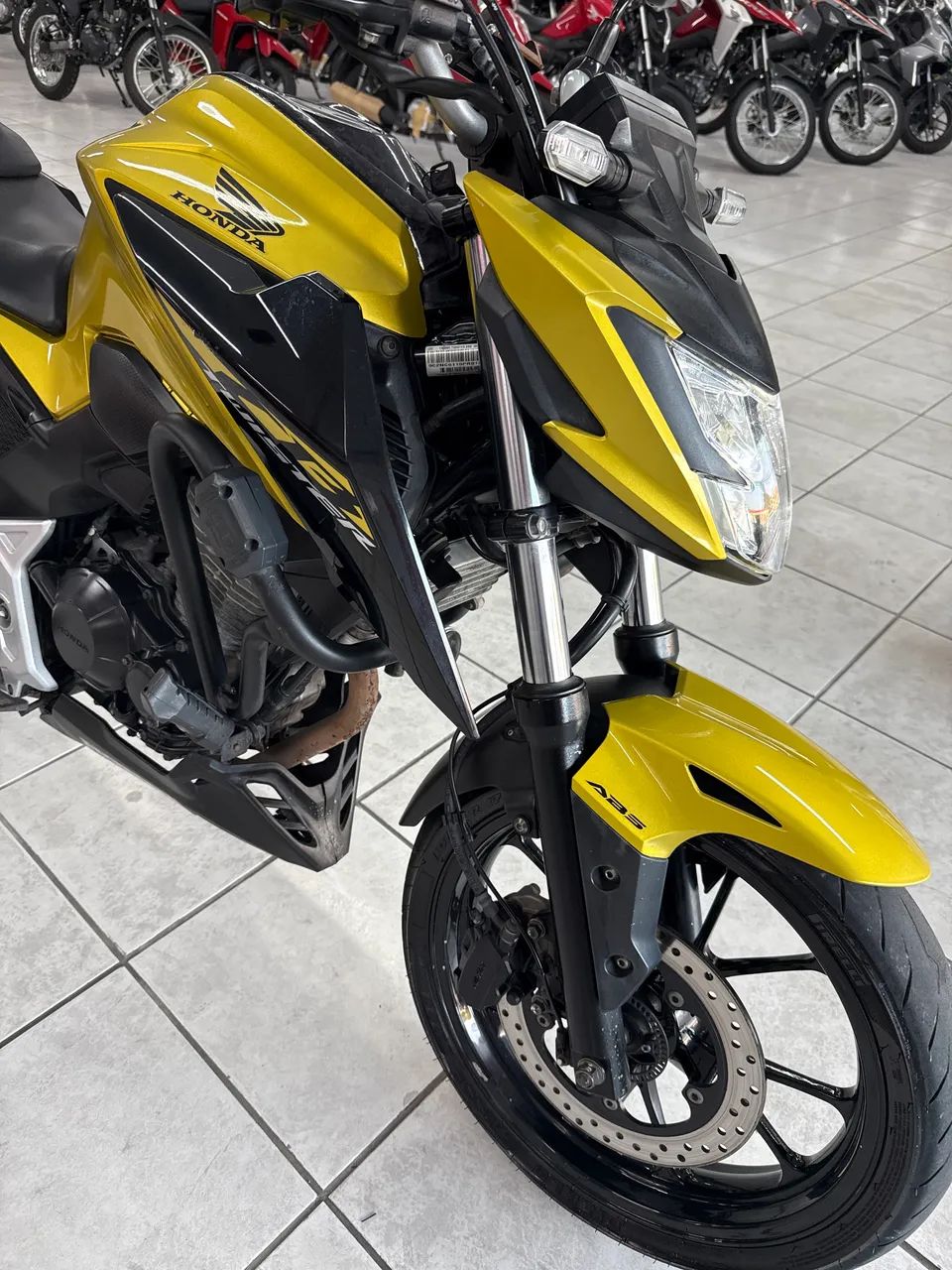 Honda CB 300 Twister ABS - Foto 2
