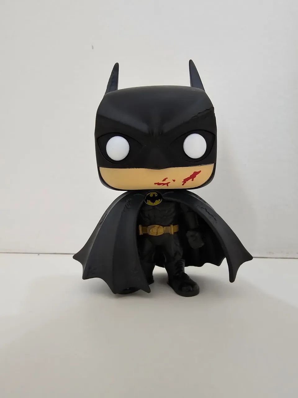 Funko Pop Batman #518 Bloody 85 Anos Original - Foto 4