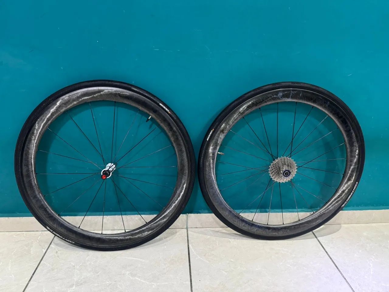 Roda carbono bontrager aeolus 5 