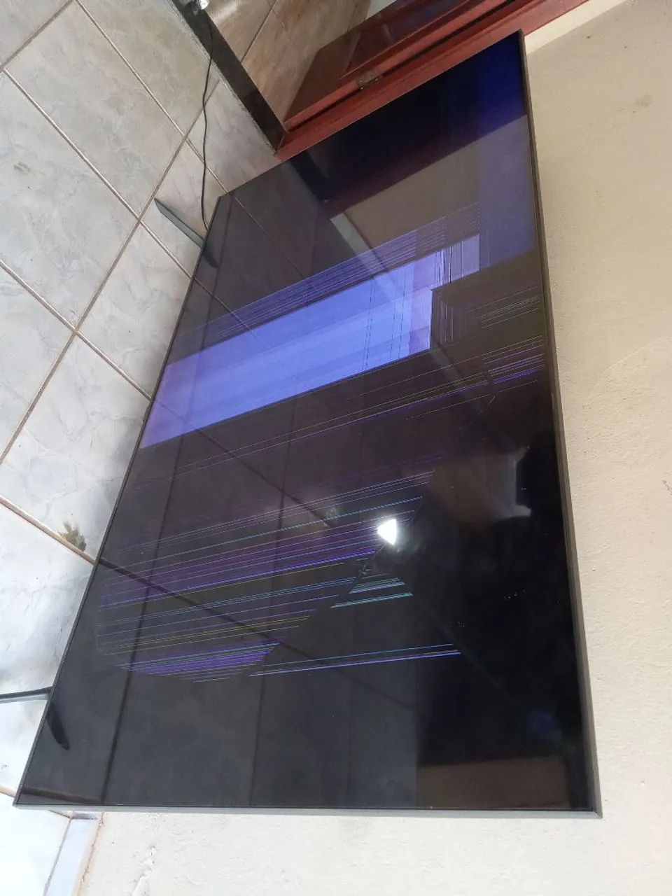 Vendo TV 75 polegadas com tela trincada  - Foto 3
