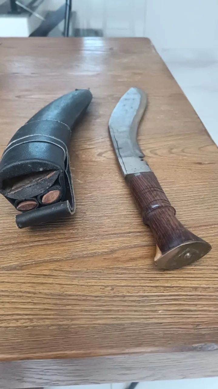 Fação gurka - Nepal. Adquirido Haiti junto ao batalhão do Nepal, em 2010, missão MINUSTAH.