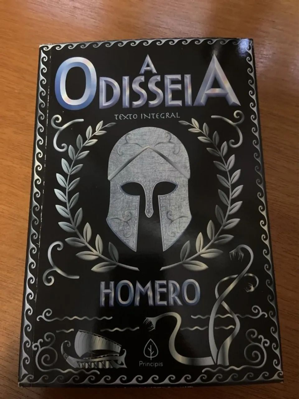 livro A Odisseia de Homero (editora principis)