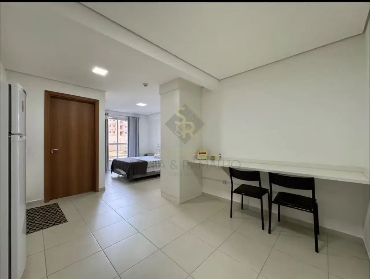 Kitnet para alugar com 39,00m² de área útil e mobiliada no Condomínio Edifício Monte Santo