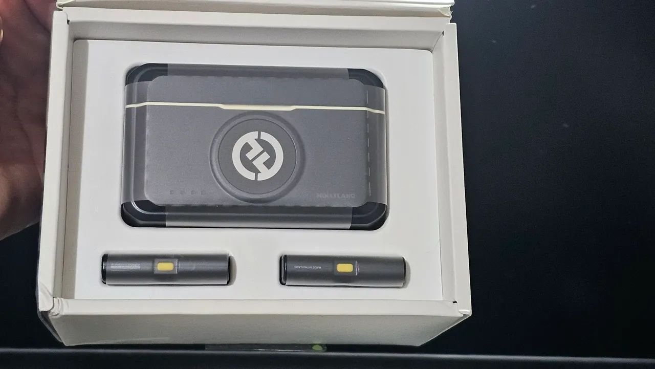 Microfone Lapela Hollyland Lark M2 Combo Duplo USB-C, Lightning e Camera preto - Foto 2