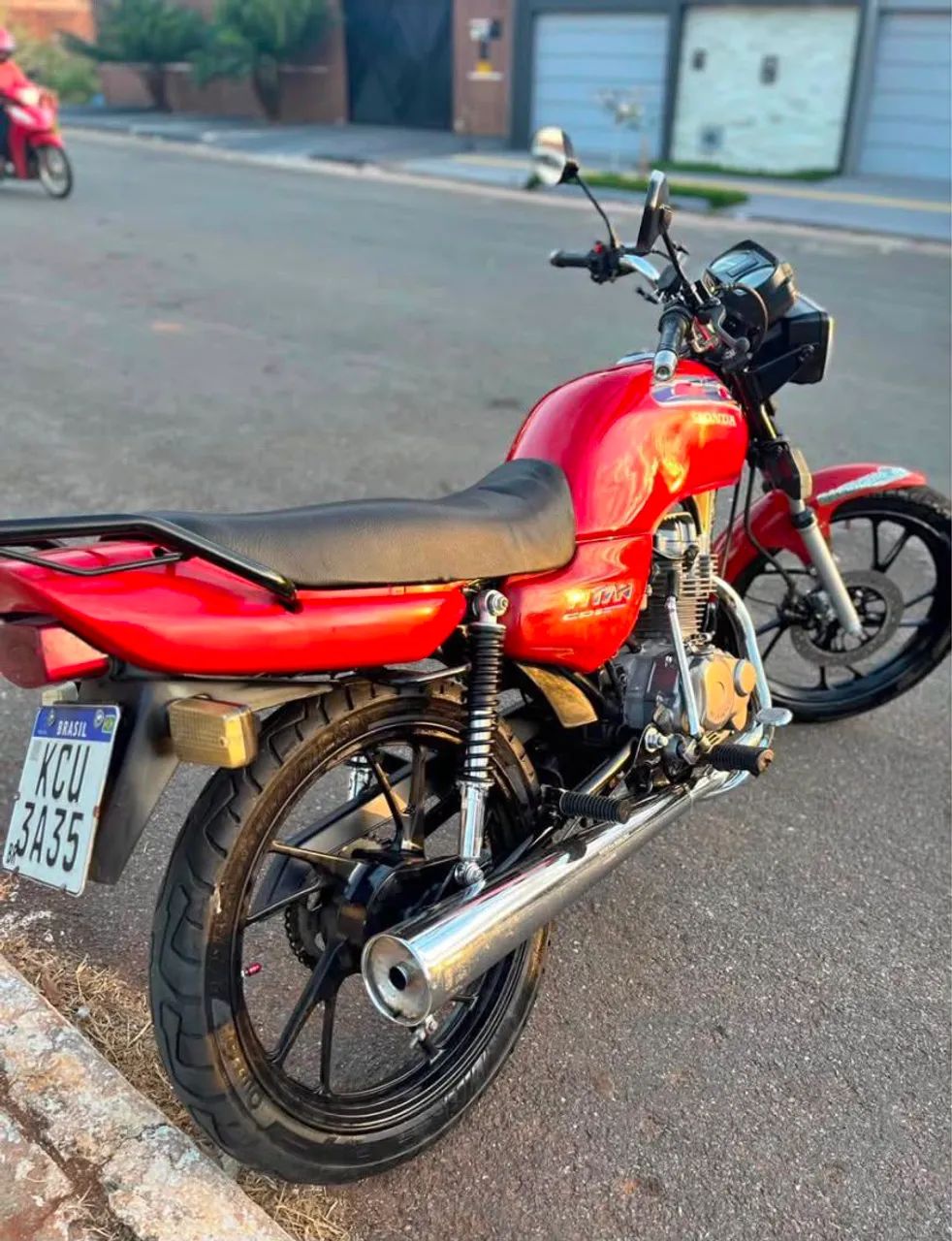 99 Titan - 1996 - Foto 2