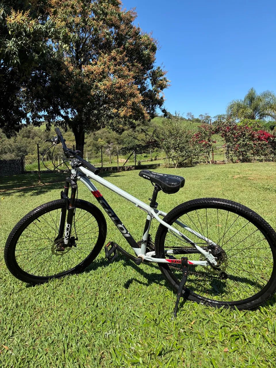 Bicicleta mountain bike aro 29 - Foto 2
