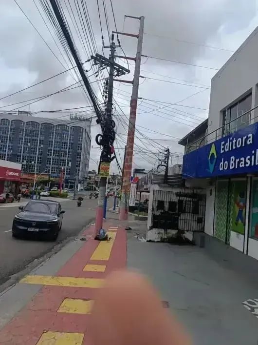 Rua Pará / Sala 32m2 / 9 8 2 2 3 8. 9 7 3