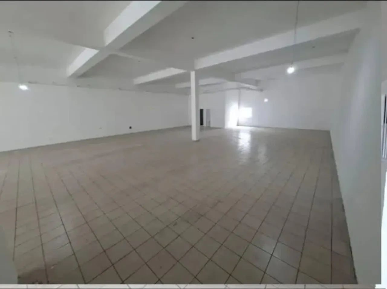 Sala comercial na Rua Tibúrcio de Sousa, 340  730 m² - Foto 2