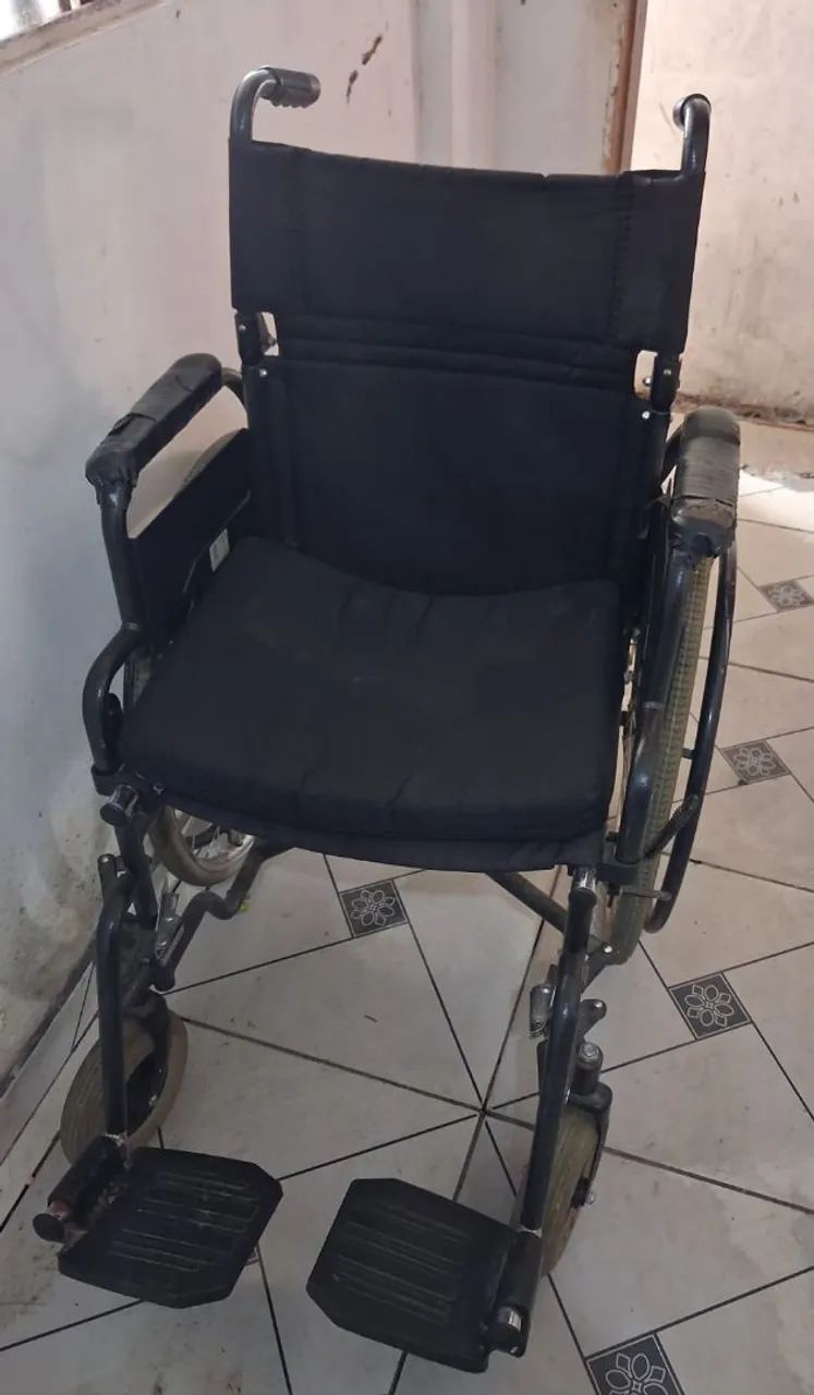 Cadeira de rodas - Foto 2