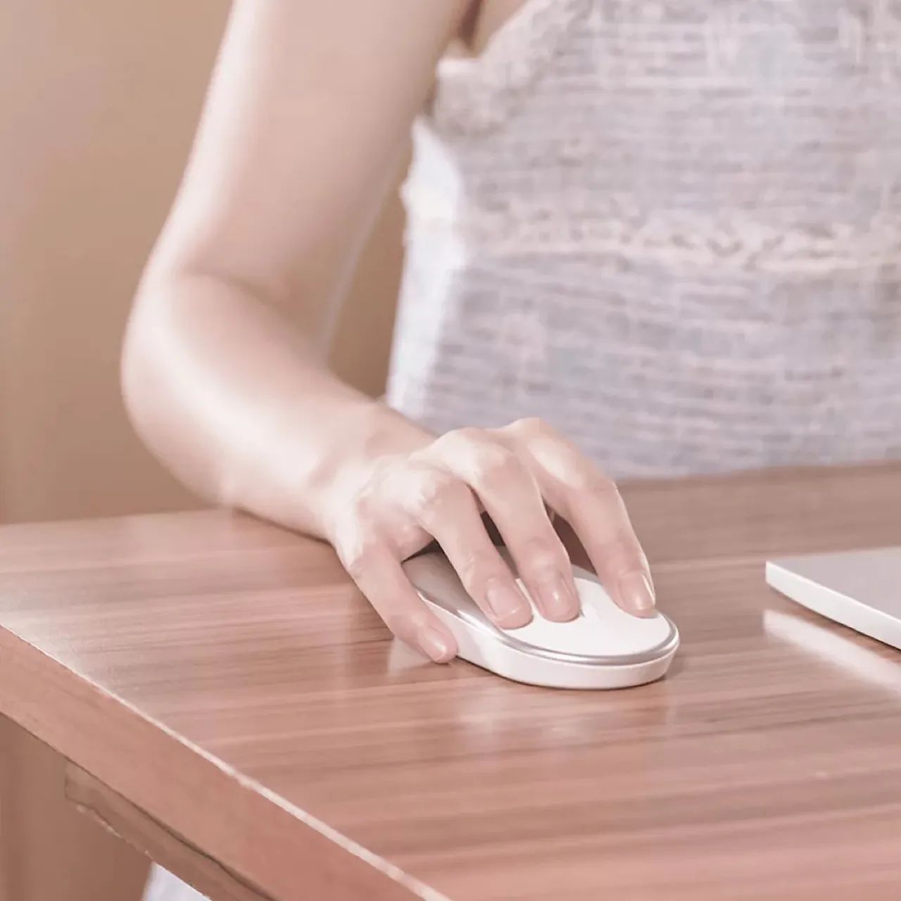 Mouse Xiaomi SEM FIO Bluetooth + Wireless (2.4GHz) - Modelo Portable - Foto 4