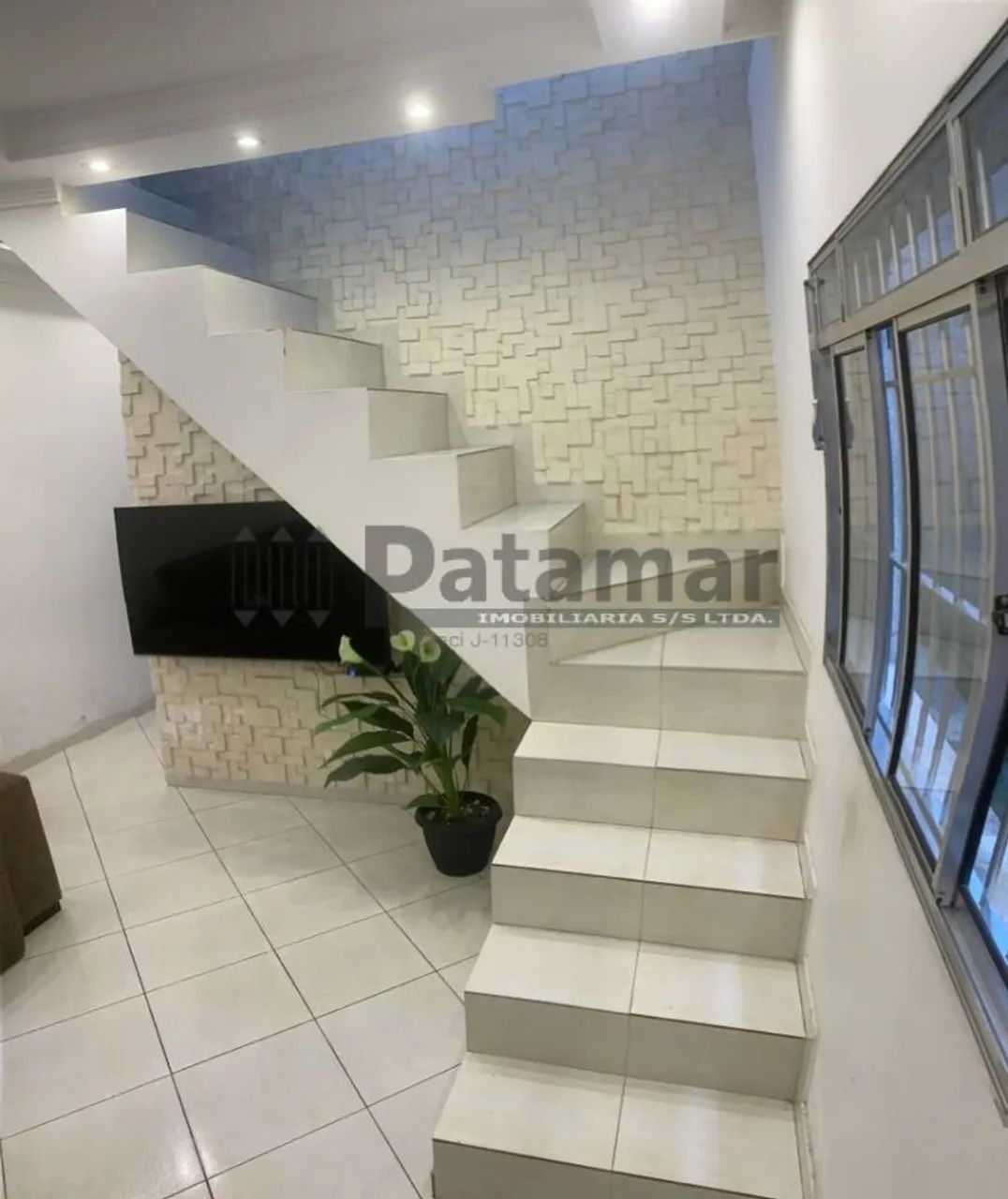 Casa com 2 Quartos à venda, 150m² - Foto 2