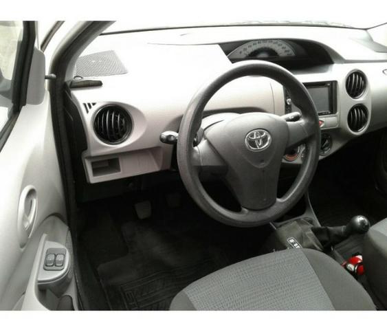 Toyota Etios Sedan 1.5 sem A/C - Foto 11