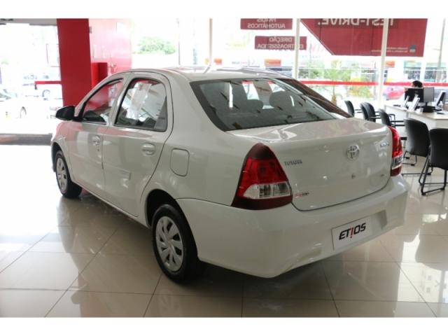 TOYOTA ETIOS 1.5 X SEDAN 16V FLEX 4P 2019 - Foto 5
