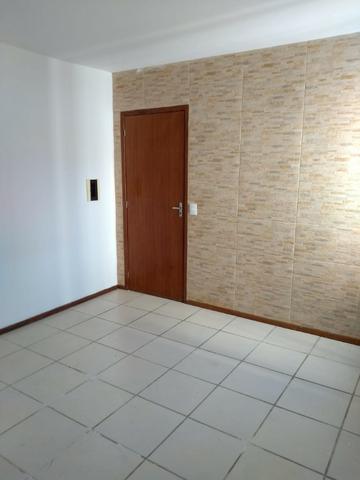 Apartamento na Água Limpa (Cond. Recanto do Bosque III)