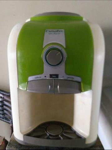 Gelagua esmalte bem conservado de mesa