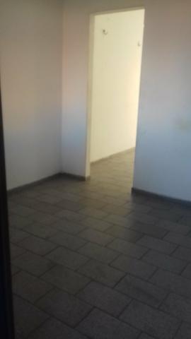 Aluga se casa para o máximo 3 pessoas