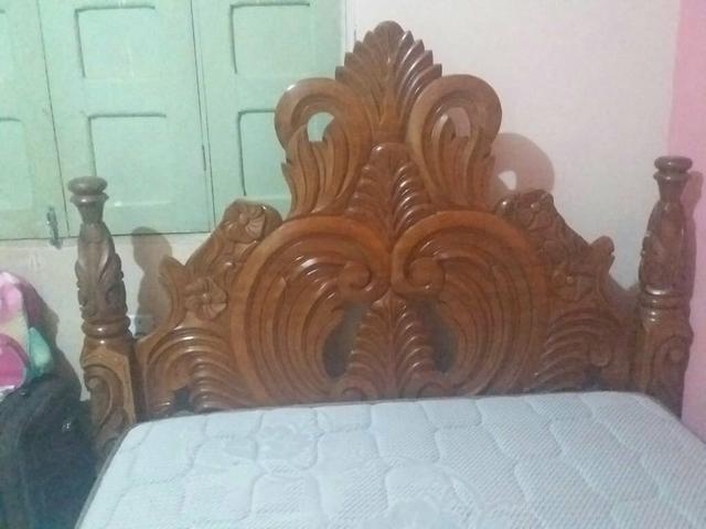 Cama de madeira