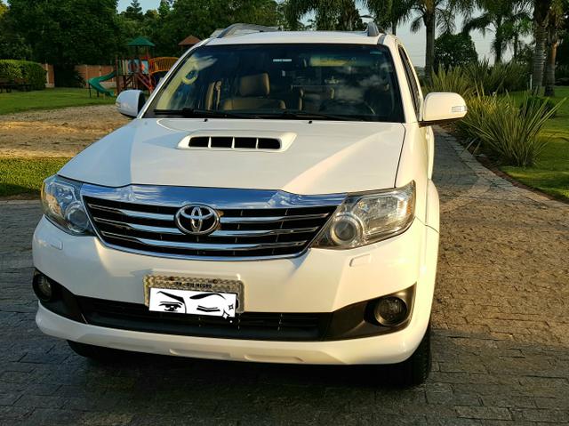 Hilux SW4 SRV 3.0 Diesel 4x4 - Foto 3