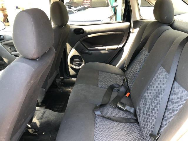 Fiesta Sedan 1.6 Flex 2005 (R$: 2.900,00 + 48 x 398,00) - Foto 11