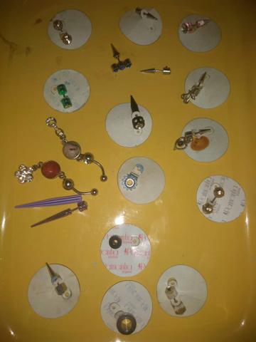 Piercings e alargadores - Foto 3