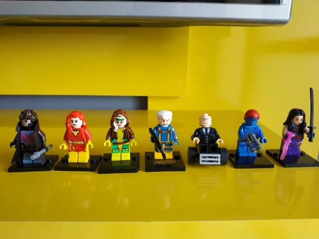 Vendo personagens tipo Lego (similar) - Foto 3