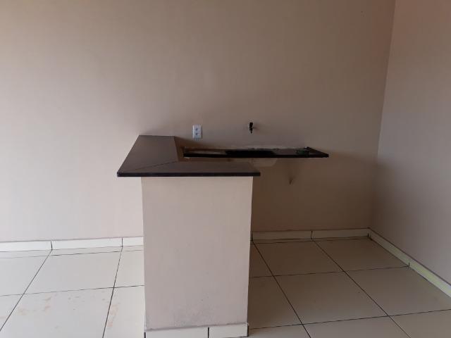 Casa nova, espaçosa com area de churrasqueira, 2quartos, 2 banheiros, lote de 400metros - Foto 5