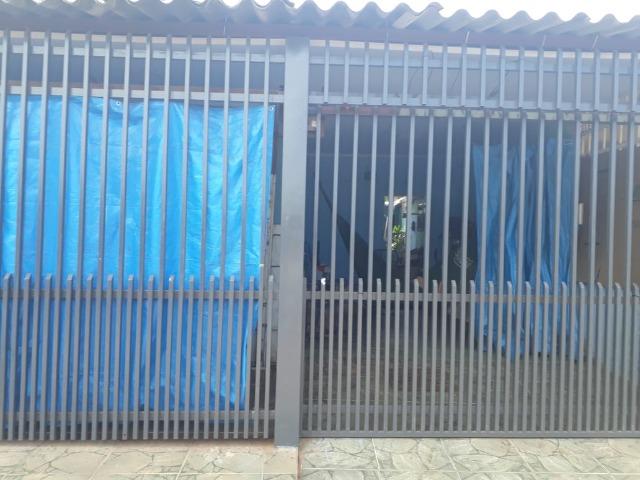 Vendo Casa de 2 quartos,1 banheiro e barraco de fundo