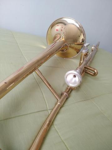 SUPER PROMO BLACK FRIDAY 20% OFF* Trombone sib Eagle Acompanha Bocal - Foto 3