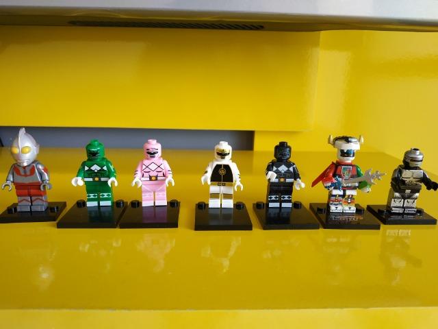 Vendo personagens tipo Lego (similar) - Foto 5