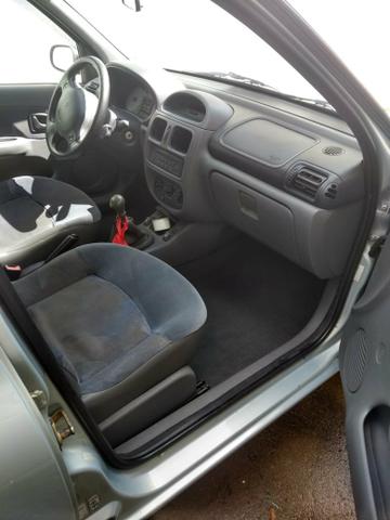 Vende se Clio 1.0 16V 4 portas gasolina completo - Foto 3